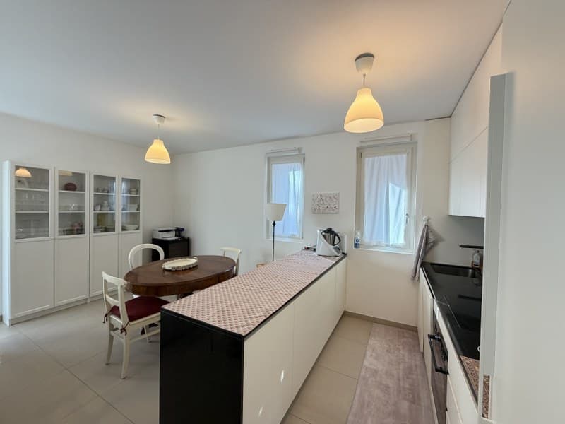 ELEGANTE APPARTAMENTO DI 2.5 LOCALI NEL CUORE DI LUGANO