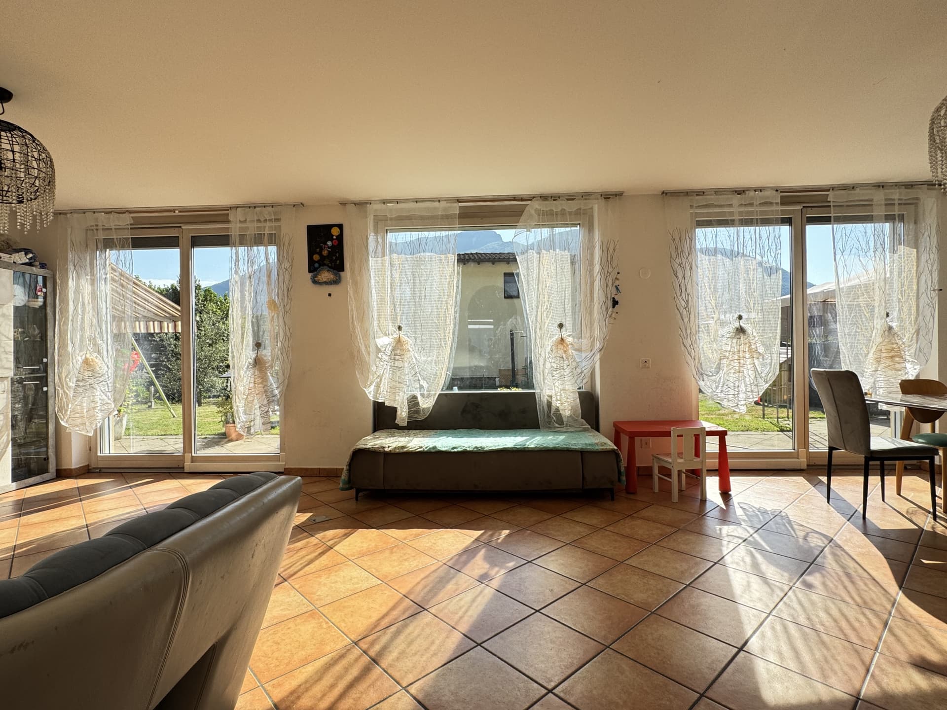 TWO-FAMILY VILLA WITH LARGE GARDEN