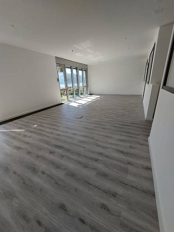 UFFICIO DI 6 LOCALI AMPIO E LUMINOSO