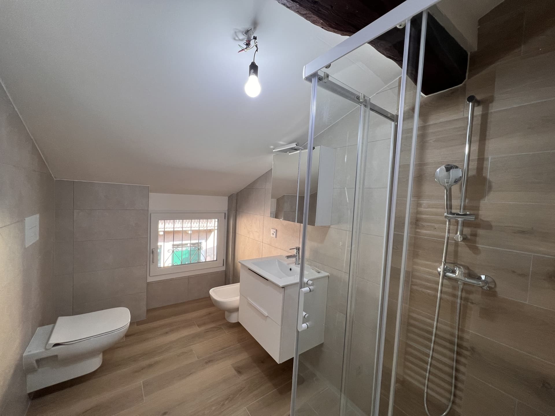 APPARTAMENTO 2.5 LOCALI MANSARDATO RISTRUTTURATO