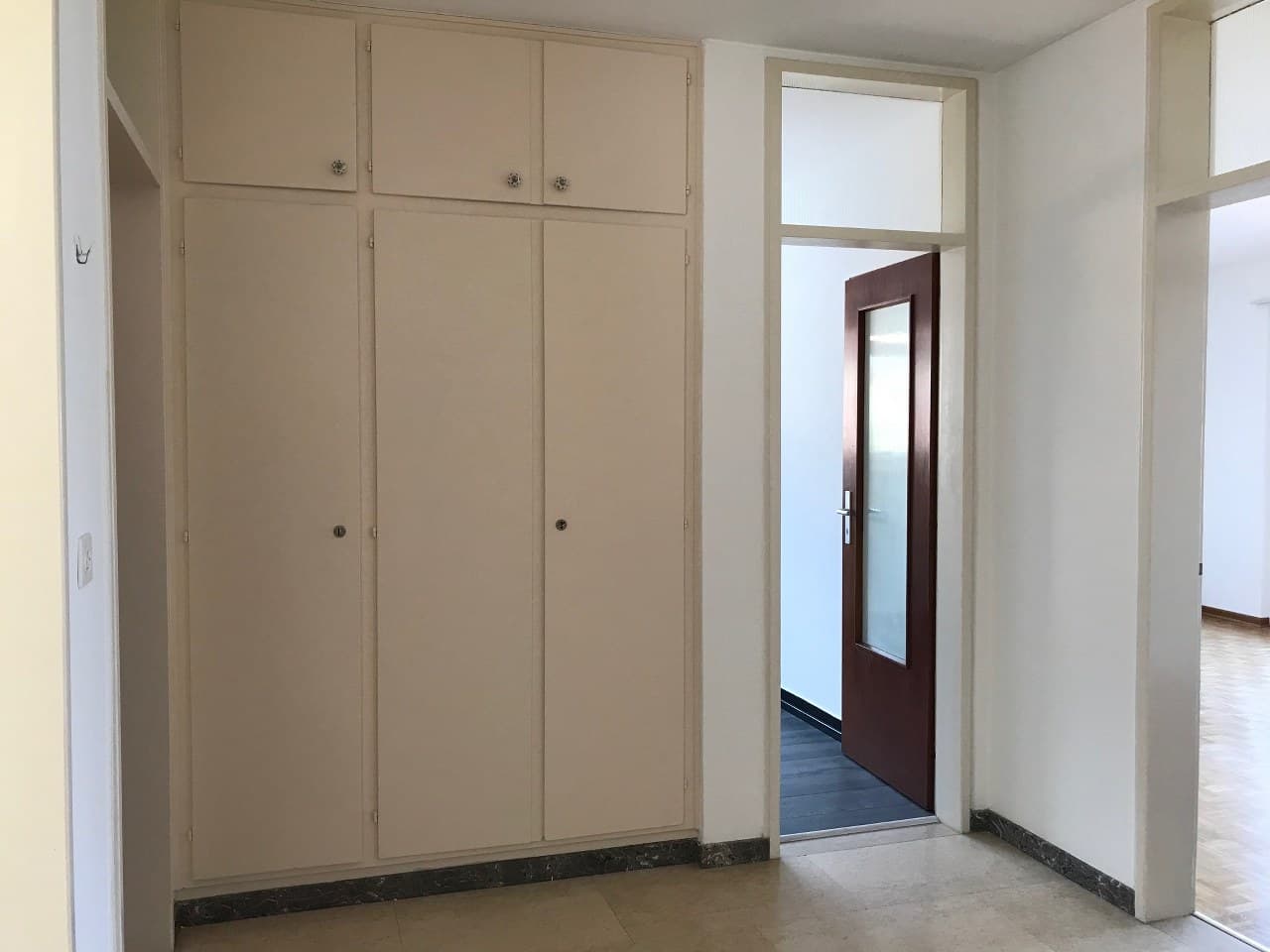 4.5 ROOM APARTMENT WITH PARTIAL LAKE VIEW