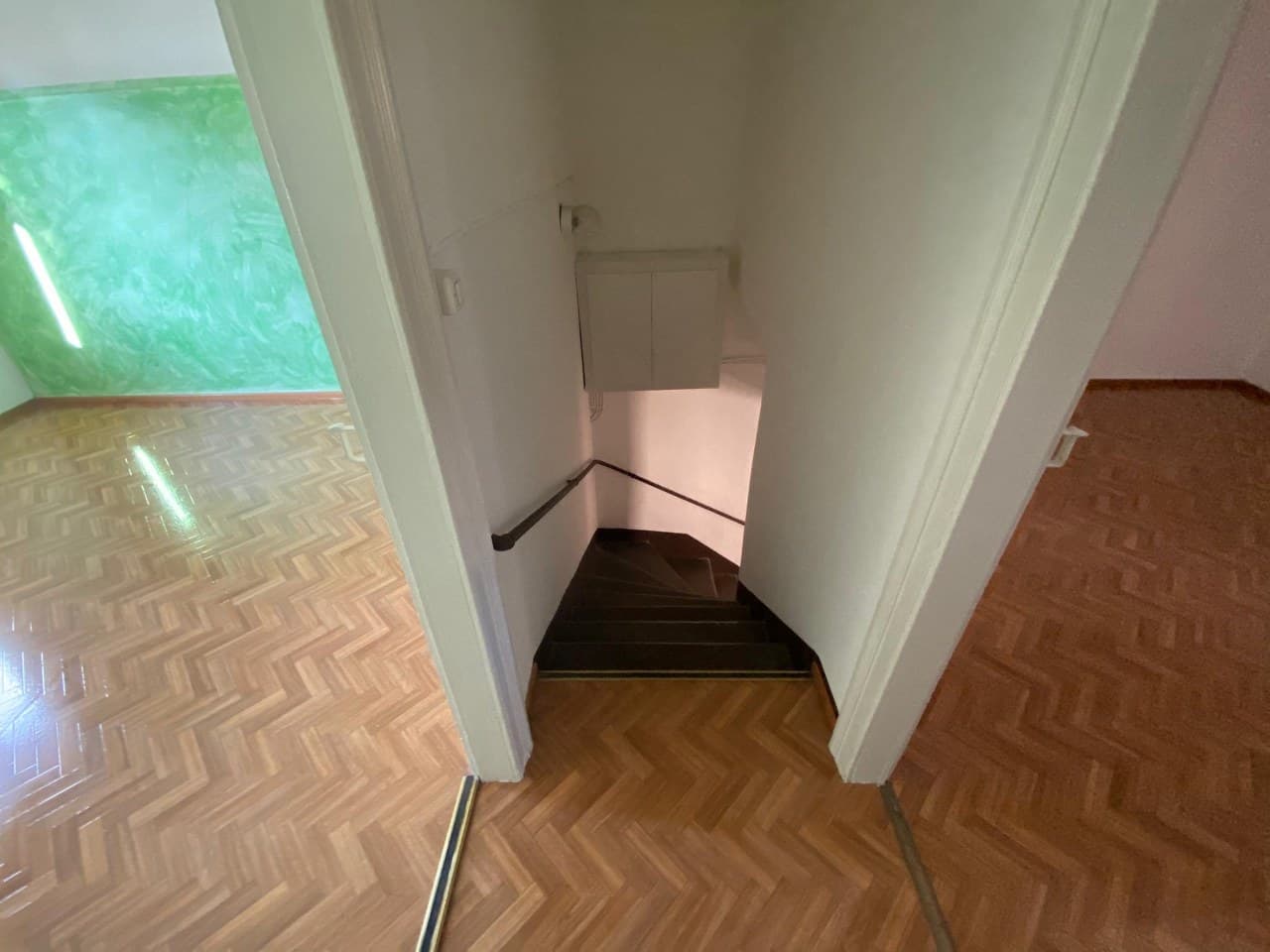 LOVELY 3.5 ROOM APARTEMENT IN A DETACHED HOUSE - IDEAL FOR SINGLES OR YUONG COUPLES