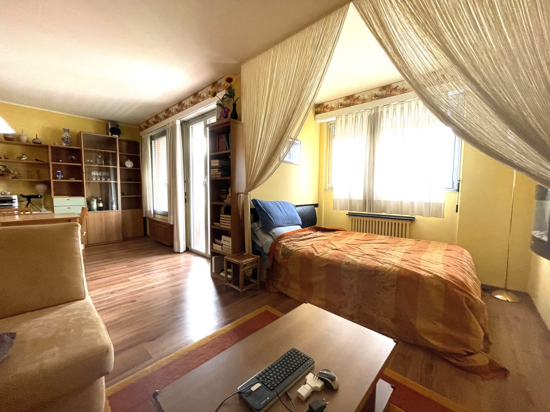 2.5 ROOM APARTMENT WITH PANORAMIC VIEW OF THE LAKE