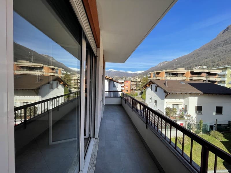 APPARTAMENTO 2.5 LOCALI CON BALCONE