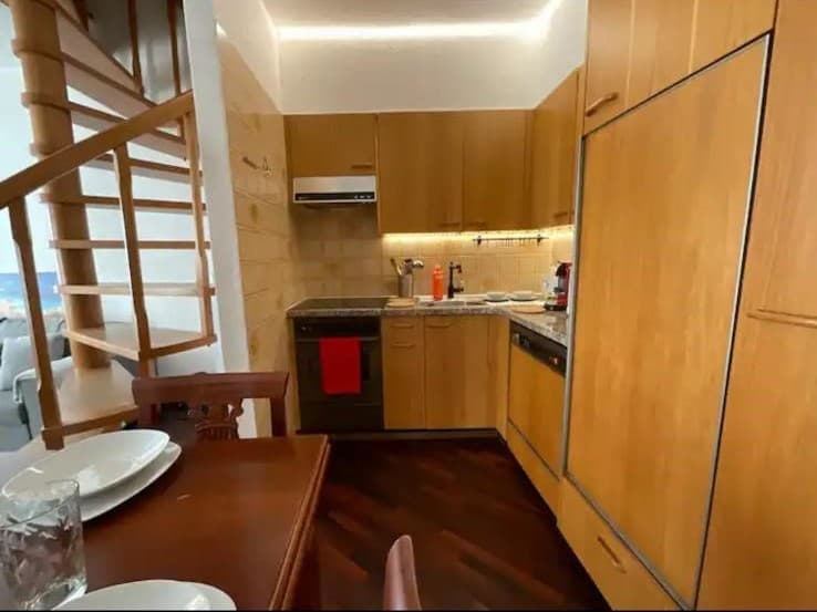 APPARTAMENTO 3.5 DUPLEX CON MERAVIGLIOSA VISTA LAGO