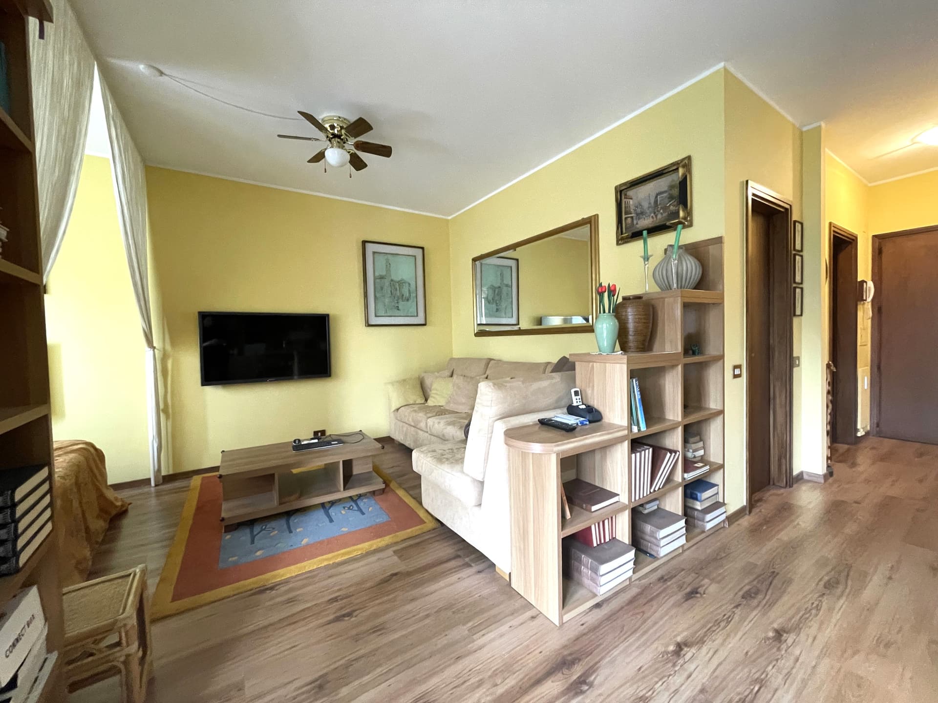 2.5 ROOM APARTMENT WITH PANORAMIC VIEW OF THE LAKE