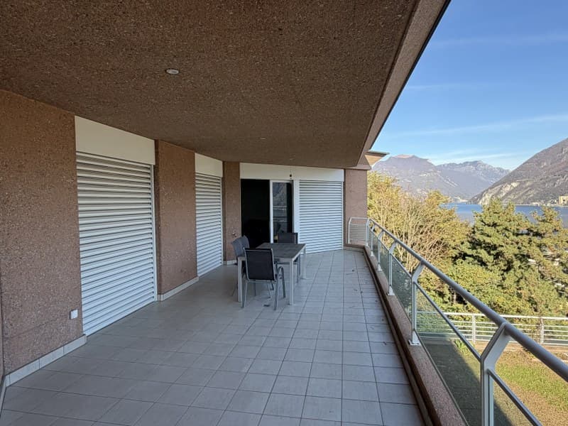 3.5-ROOM PENTHOUSE WITH A BEAUTIFUL TERRACE OVERLOOKING THE LAKE