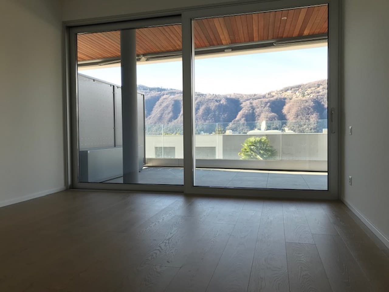 SPLENDIDO APPARTAMENTO 3.5 LOCALI CON AMPIA TERRAZZA