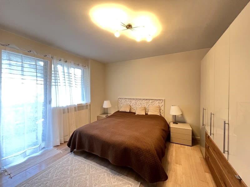 PRESTIGIOSO ATTICO DI  3.5 LOCALI A BORDO LAGO 