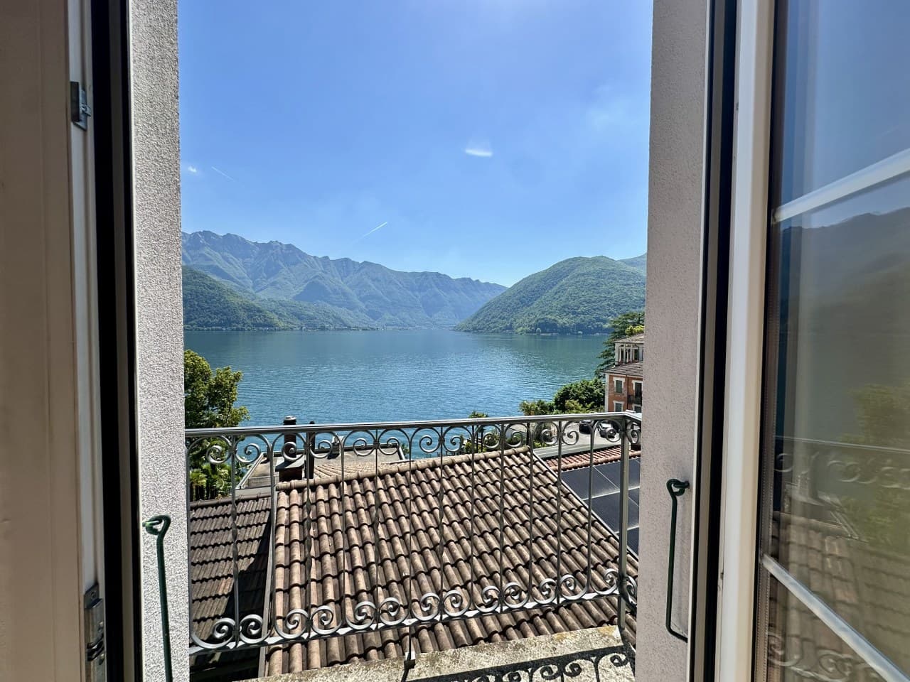 4.5-ROOM SINGLE-FAMILY HOUSE WITH BREATHTAKING VIEWS OF THE LAKE