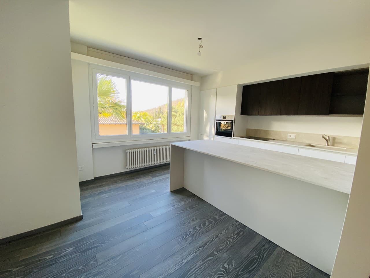 RENOVATED 4.5 ROOMS APARTMENT WITH SHARED SWIMMING POOL