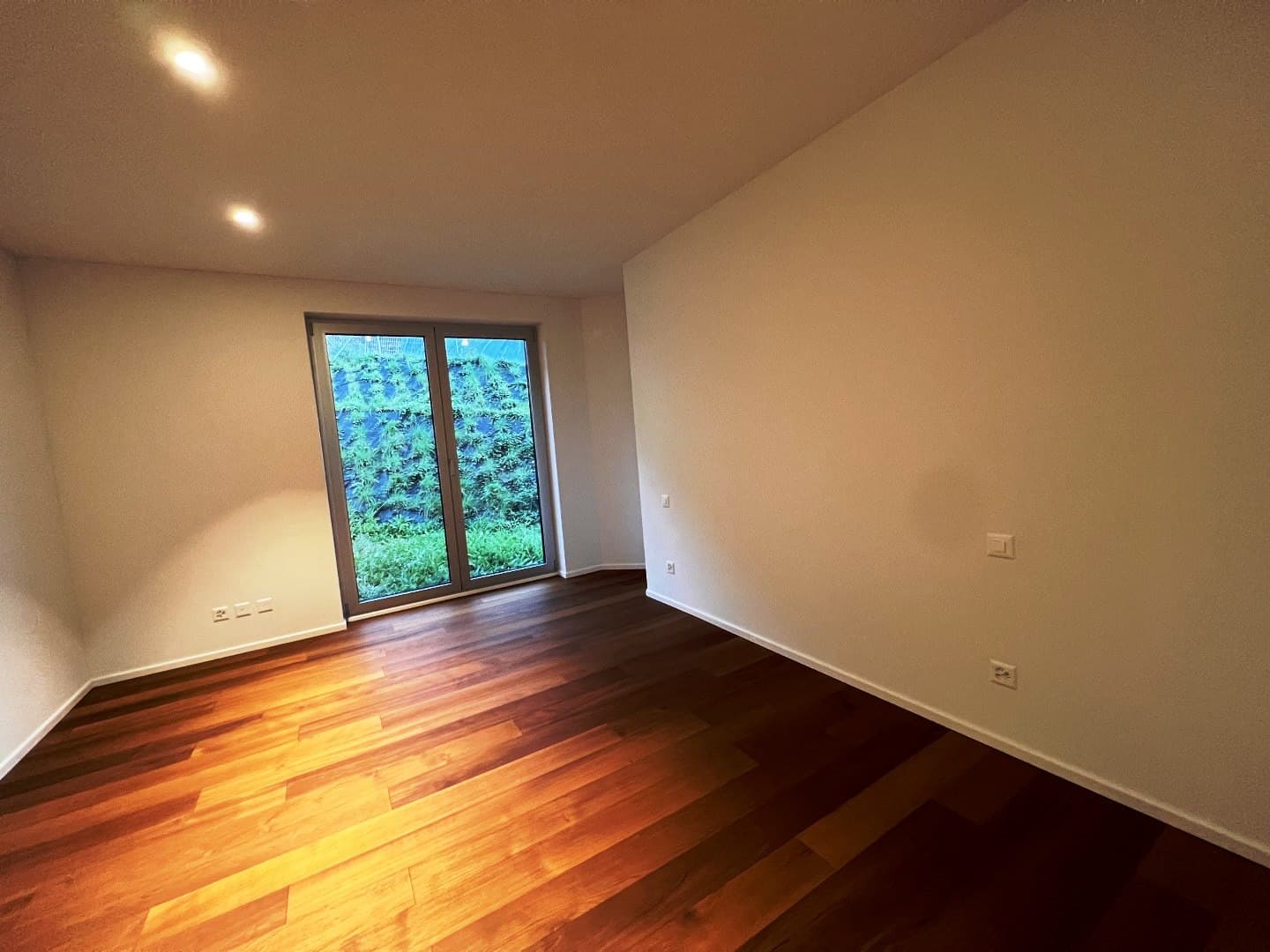 NUOVO APPARTAMENTO DI 5.5 LOCALI CON SPETTACOLARE VISTA LAGO