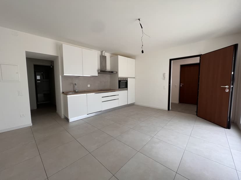 GROUND FLOOR STUDIO - FULLY RENOVATED